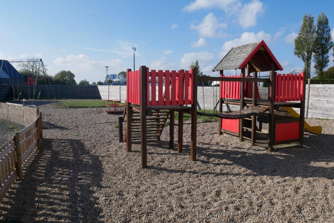Camping Sainte Mere Eglise Eksteriør bilde